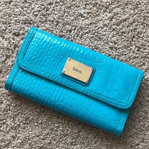 Liz&Co teal wallet 💙